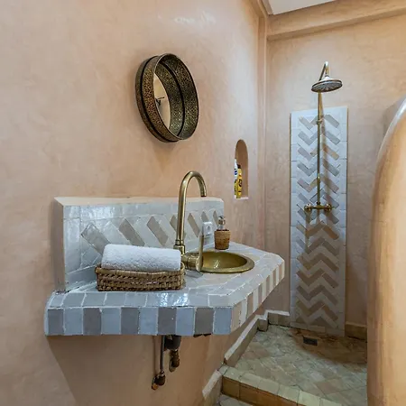 Riad Cozynest Exclusiv&Chic Piscine Petit Dejeuner Prive Marrakesh Exterior photo