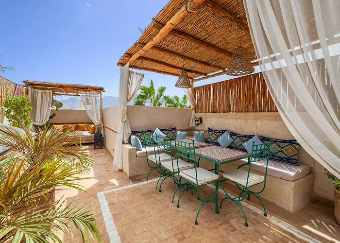 Riad Cozynest Exclusiv&Chic Piscine Petit Dejeuner Prive